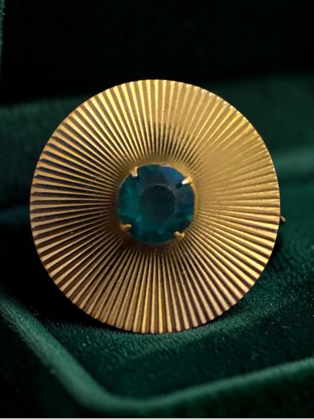 Coro Vintage Pendant/Brooch in Sunburst green faceted stone